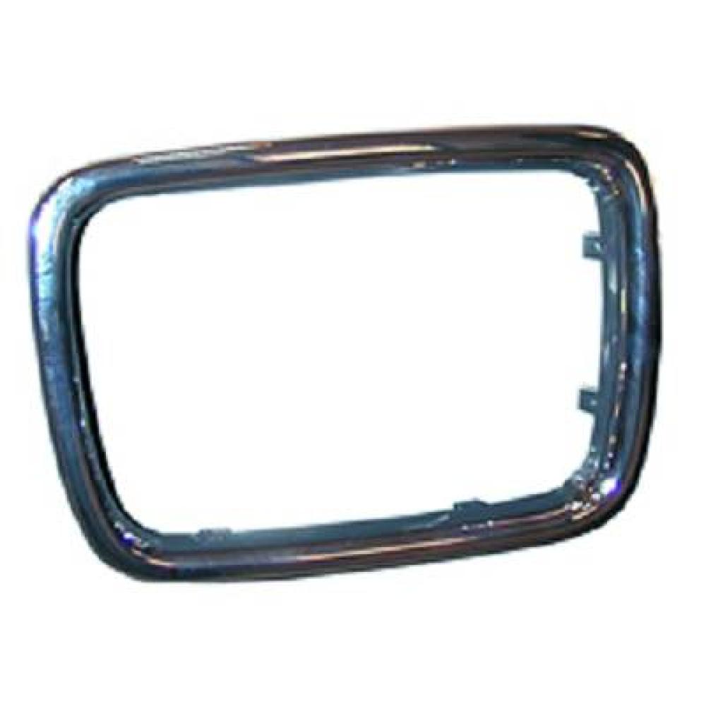 Baguette et bande protectrice, grille de radiateur gauche — BMW Série 5 (E34) (1988-1995)