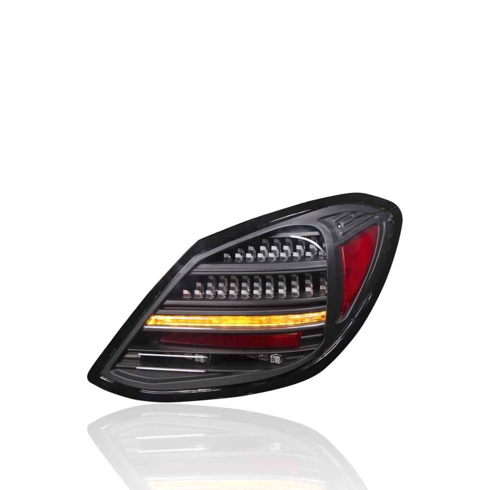 Kit de feux arrières arrière — Mercedes-Benz C-Classe W205 (2014-2018) — vue 3