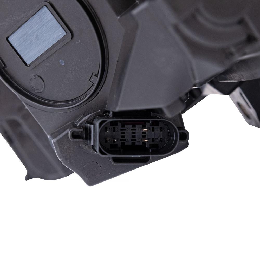 Projecteur principal droite — Mercedes-Benz A-Classe W176 (2015-…) — vue 5